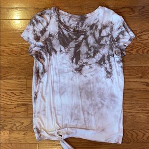 Soft and sexy medium American Eagle shirt